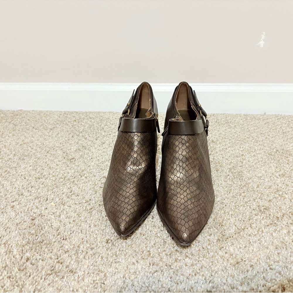 Bandolino Brown Ankle Boots with Quilted Texture and Pointed Toe
